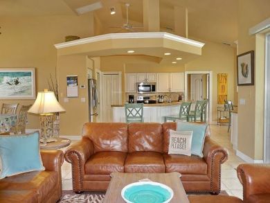Open Plan Kitchen & Living Area